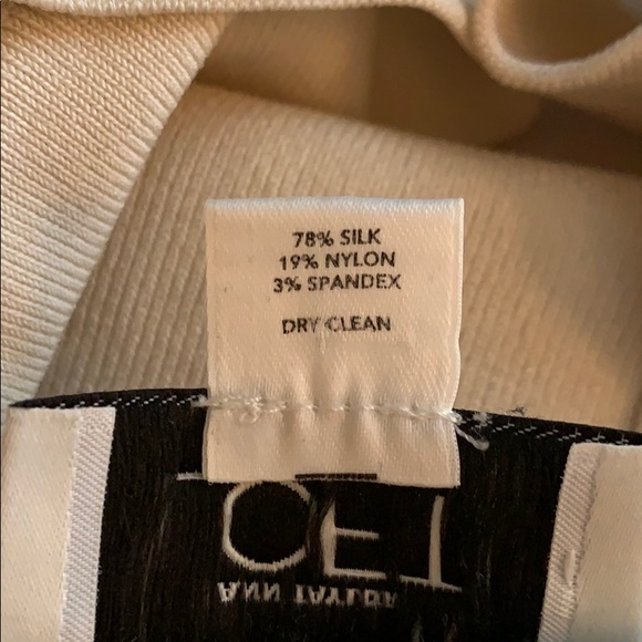 Ann Taylor Lift v-neck sleeveless sweater - Picture 5 of 5